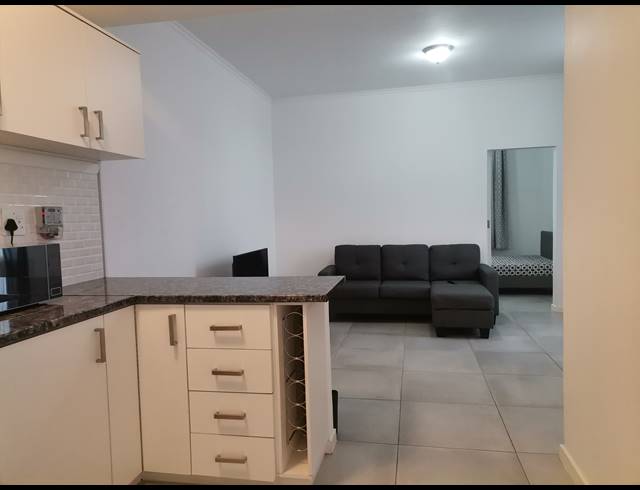 1 BEDROOM FLAT TO LET IN GLENWOOD